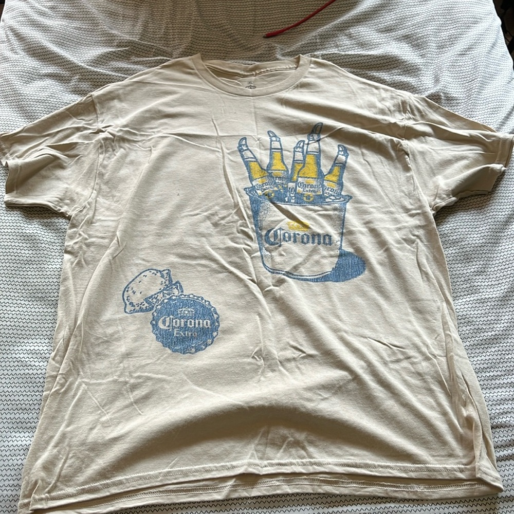 Men’s Corona T-shirt size XL
